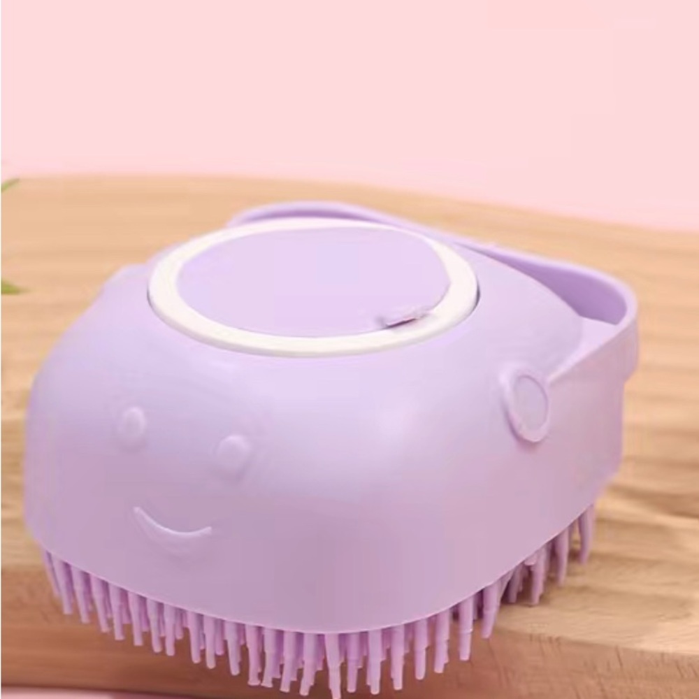 🛍️Purple Pet Shampoo Brush for Dogs and Cats